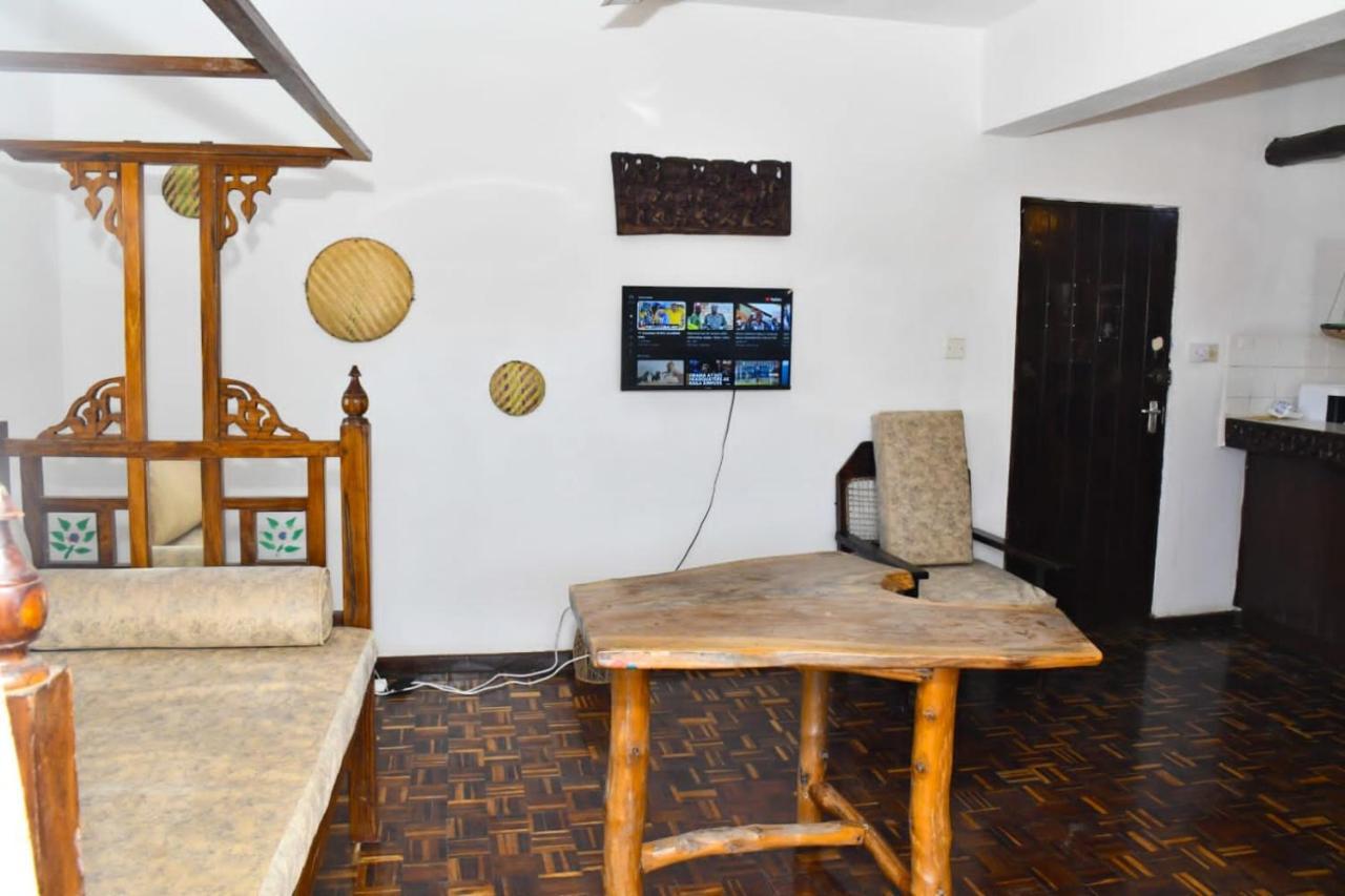 Mavericks Convenient Cozy Loft In Diani'S Cbd Ukunda Bagian luar foto