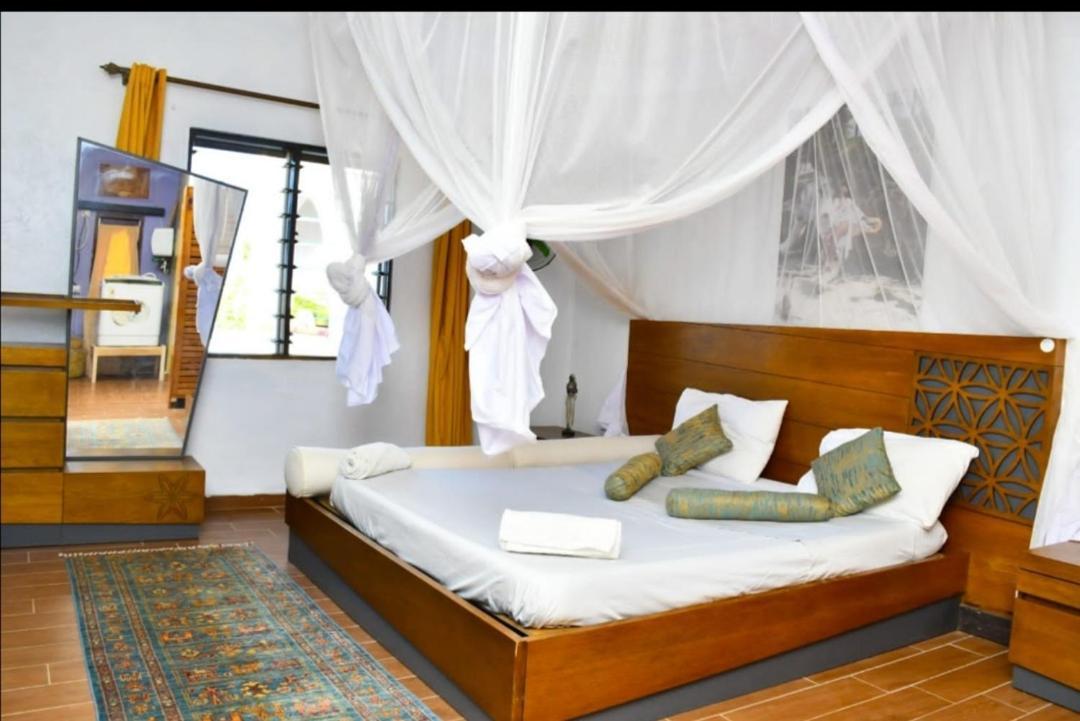 Mavericks Convenient Cozy Loft In Diani'S Cbd Ukunda Bagian luar foto